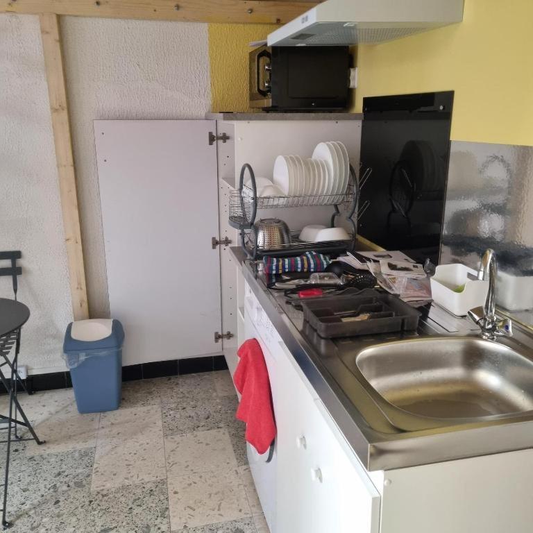 Beau Studio En Centre Ville Narbonne Buitenkant foto